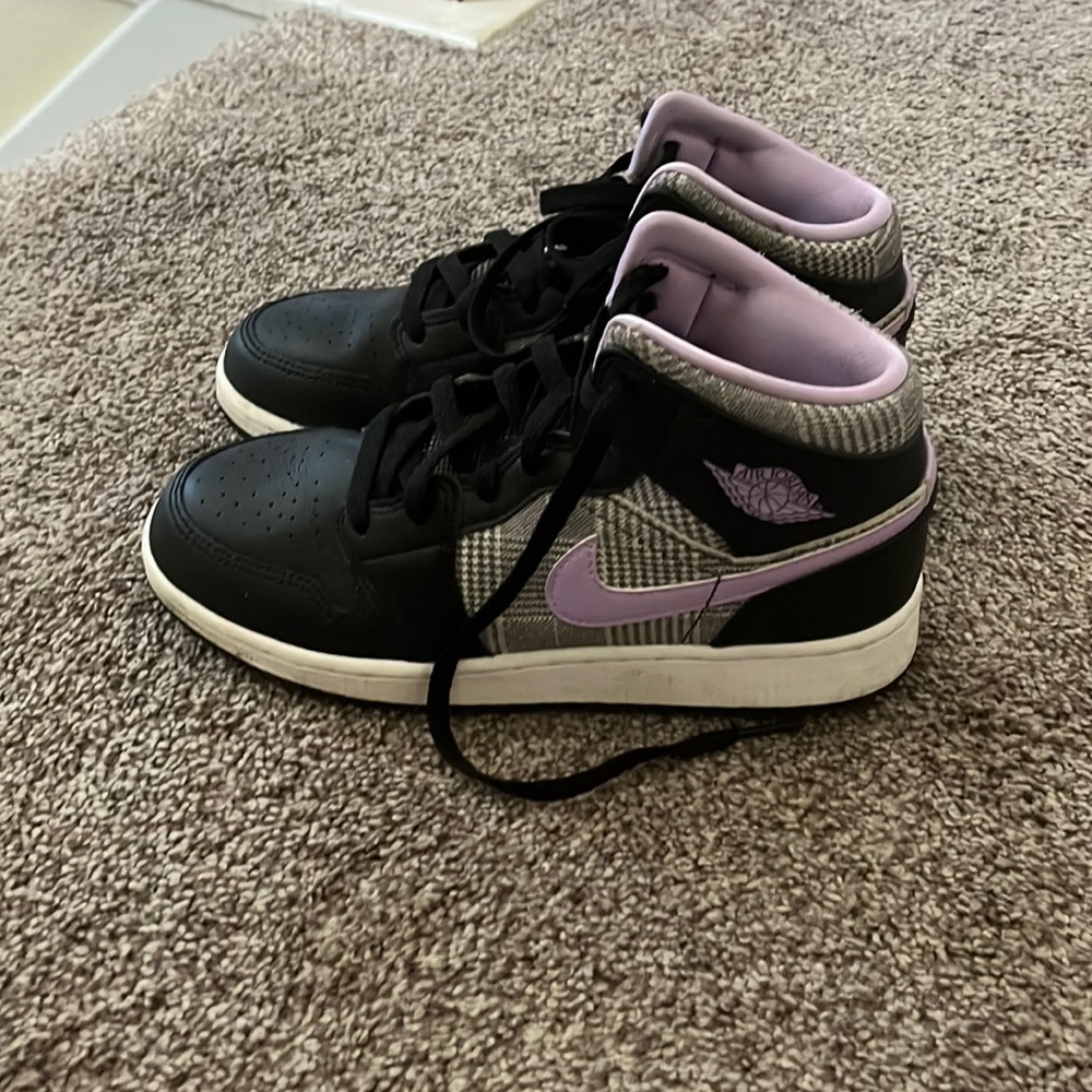 Woman’s jordans